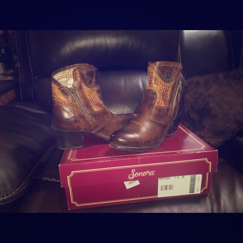 Sonora boots, Color: Isabella Rust